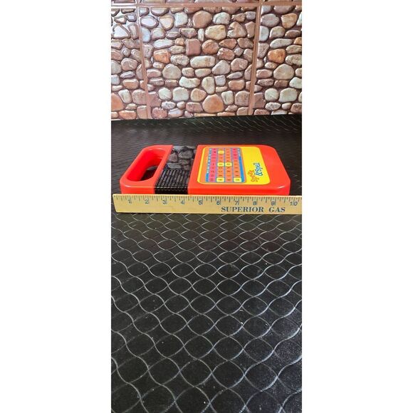 Speak & Spell Handheld Electronic Learning Game System Retro Kahootz Toy #B14 - Picture 8 of 9